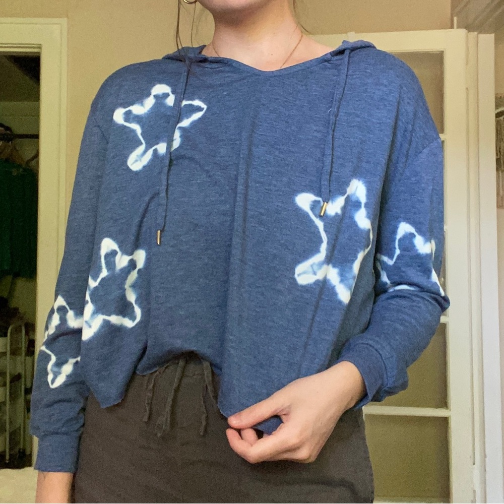 ULTRA SOFT lightweight hoodie w tie dye effect print